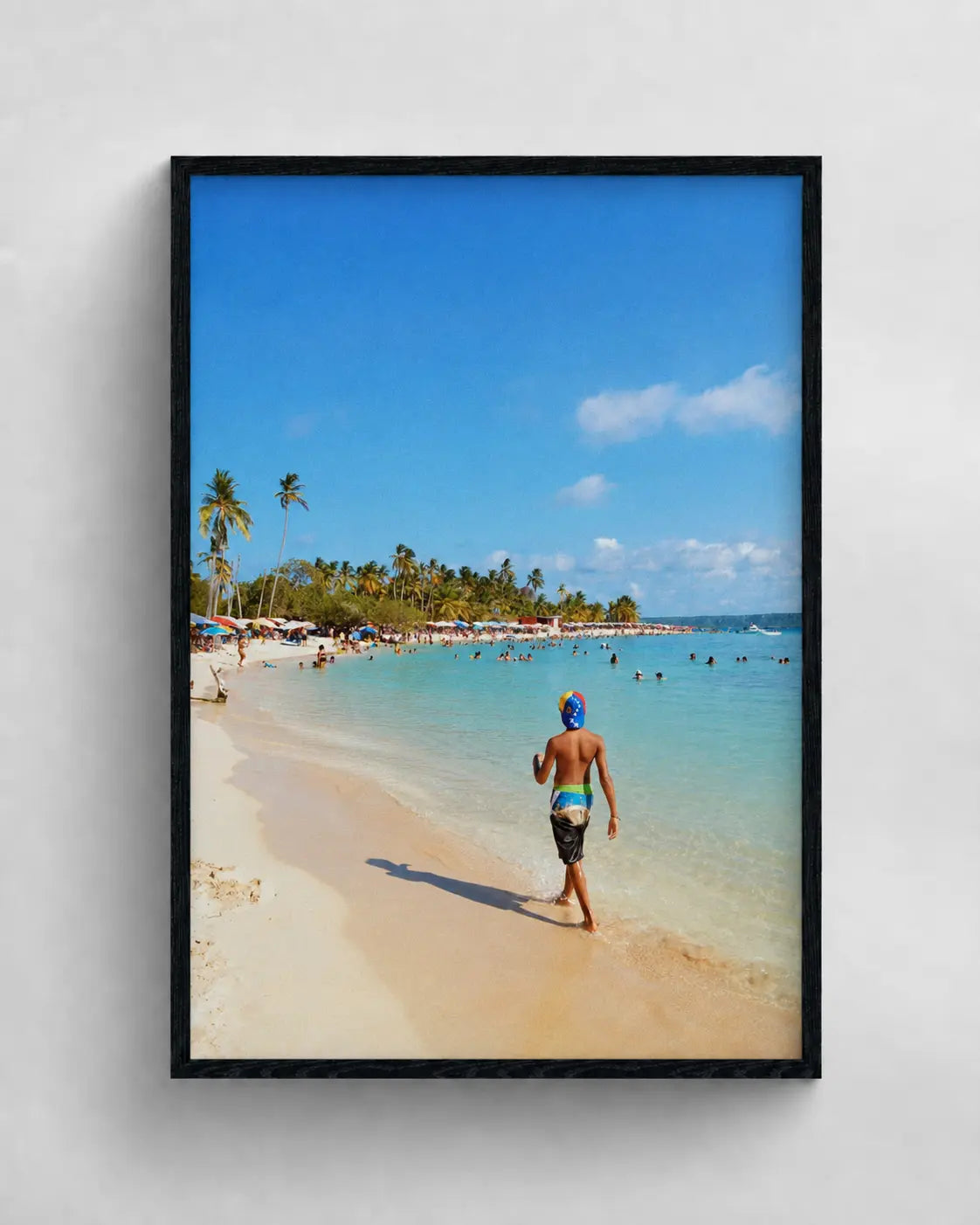 Cuadro decorativo enmarcado de playa venezolana con bandera tricolor 80x60 cm